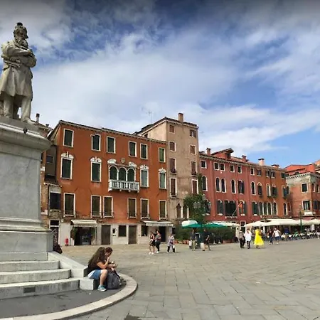 Benzon Lejlighed *